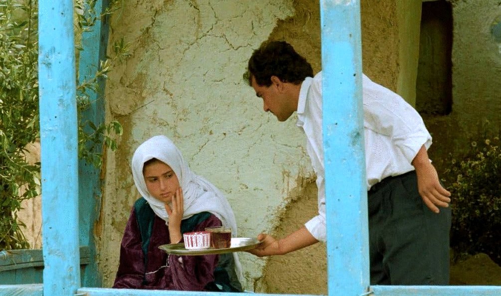 Photo du film And Life Goes On [1992]