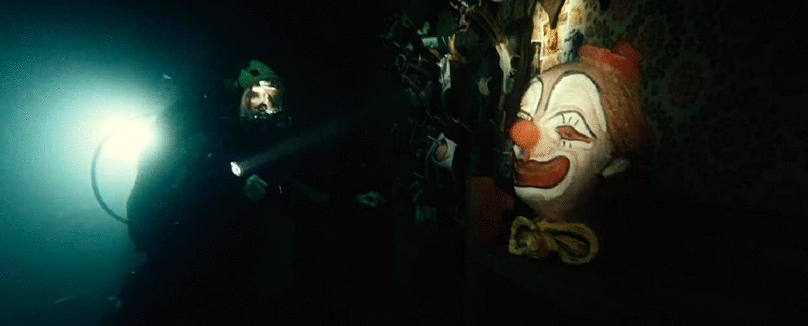 Photo from the movie The Deep House