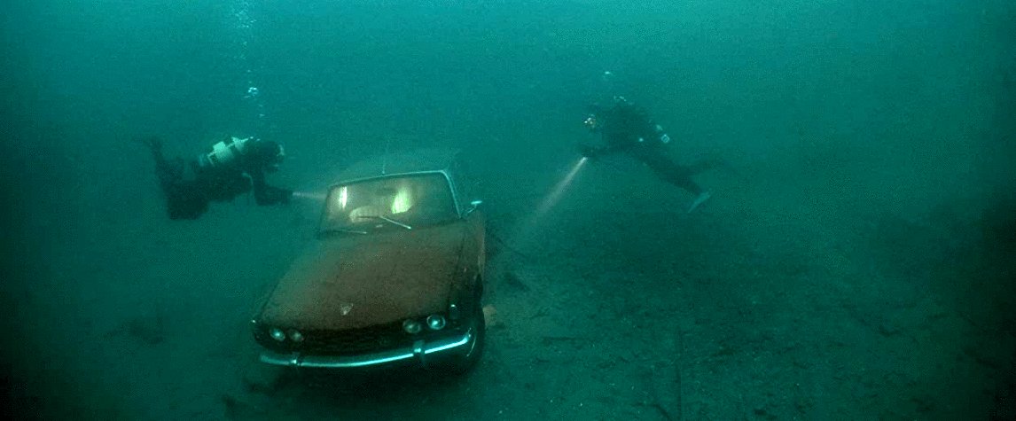 Photo from the movie The Deep House