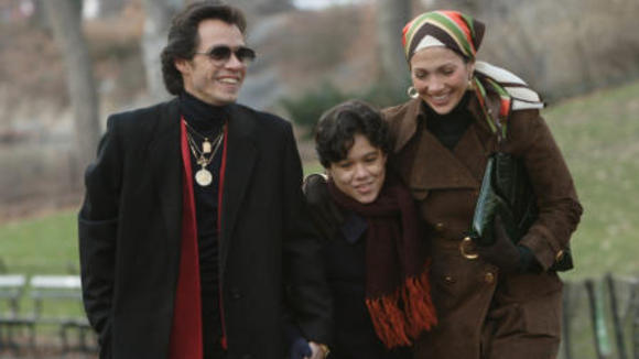 Photo from the movie El Cantante