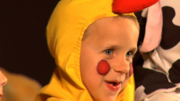 Photo from the movie The Little Red Truck