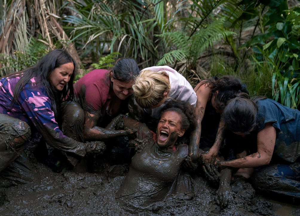 Photo from the movie The Wilds