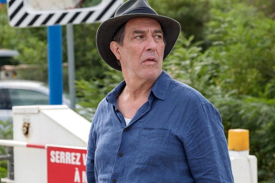 Photo from the movie The Man in the Hat