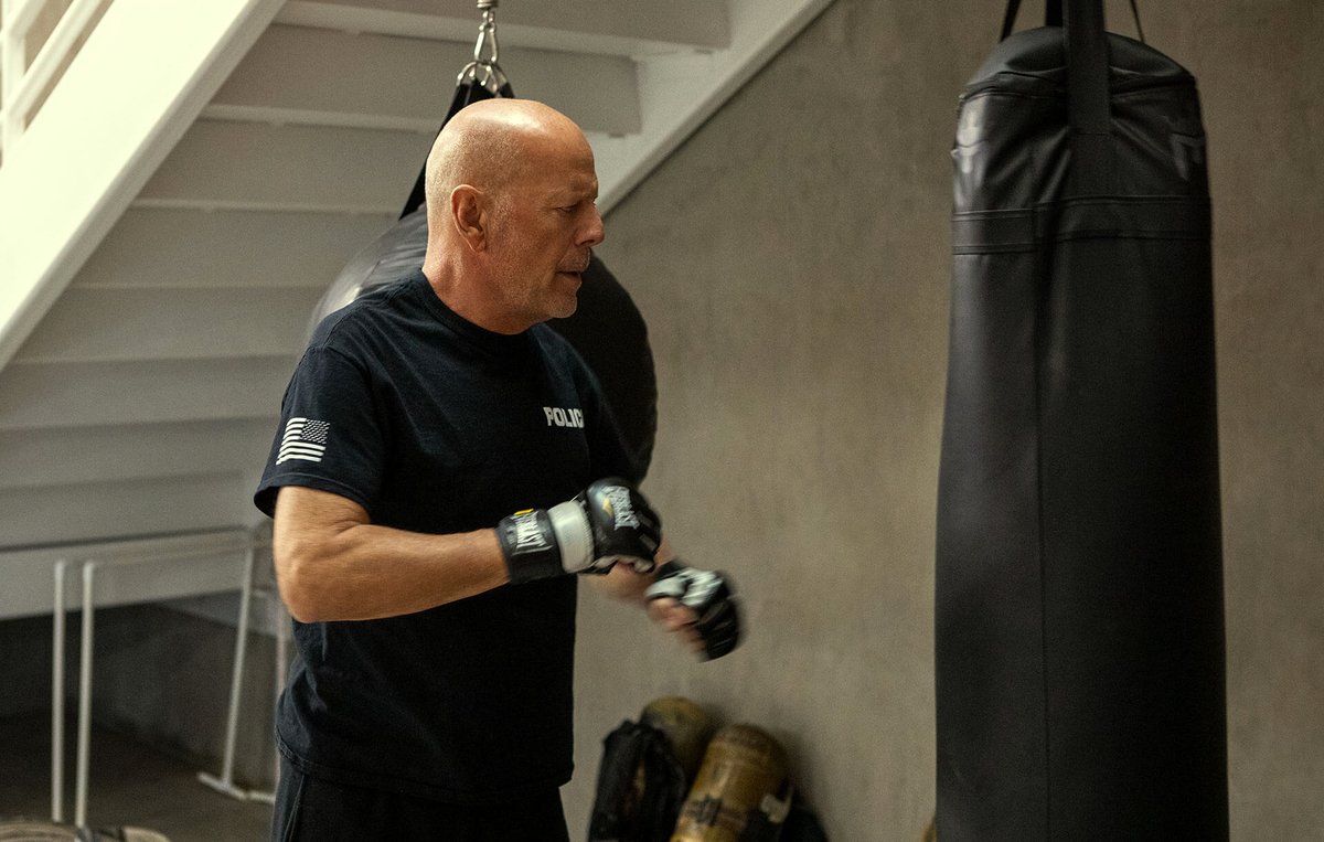 Photo from the movie Detective Knight: Independence