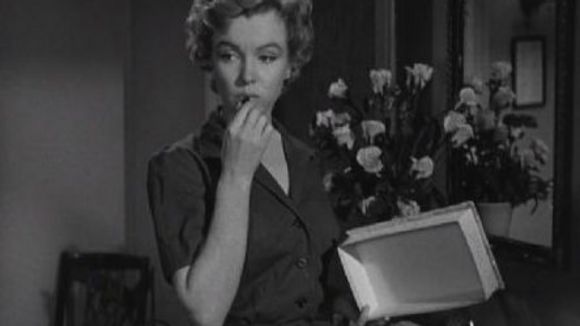 Photo from the movie Don't Bother to Knock