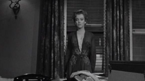 Photo from the movie Don't Bother to Knock