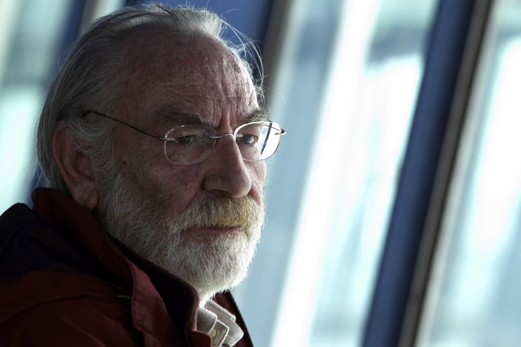 Photo from the movie Tenerezza: Holding Hands