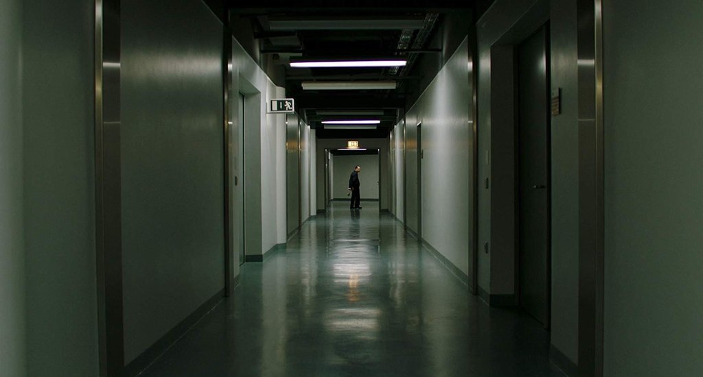 Photo from the movie The Golden Glove