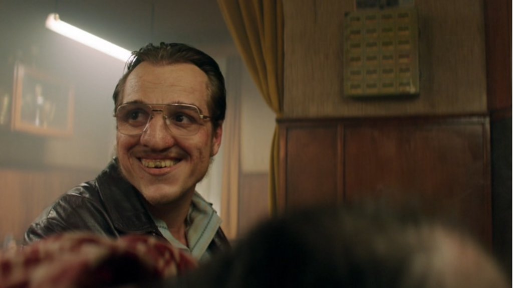 Photo from the movie The Golden Glove