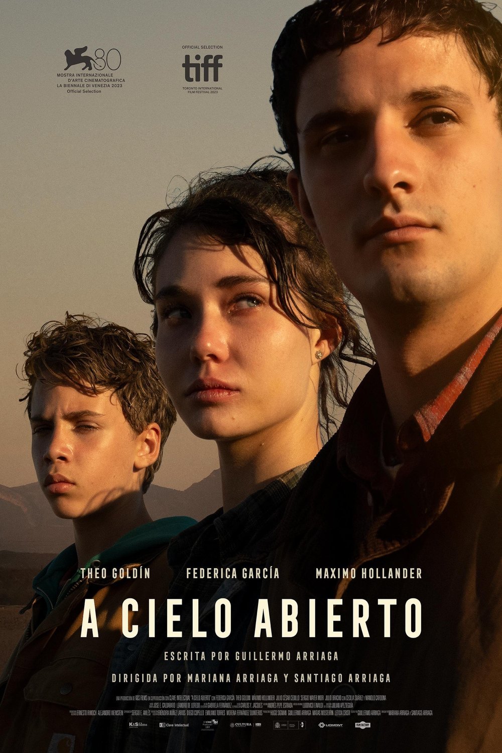 Spanish poster of the movie A cielo abierto